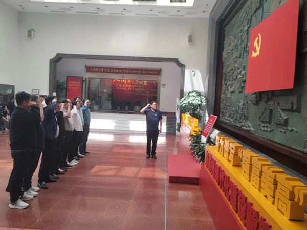 廉政鑄魂學黨紀+清風潤心強黨性 (2)_副本.jpg